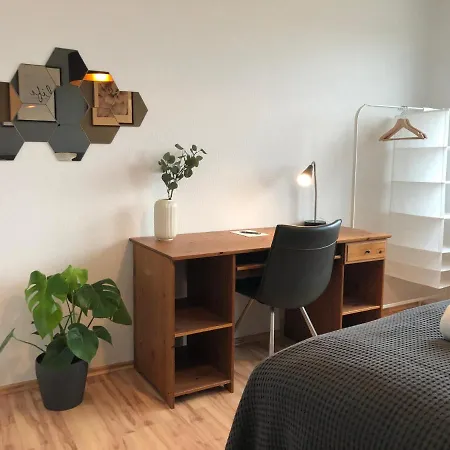 Lime Homes: Balkon, Kueche, Netflix *