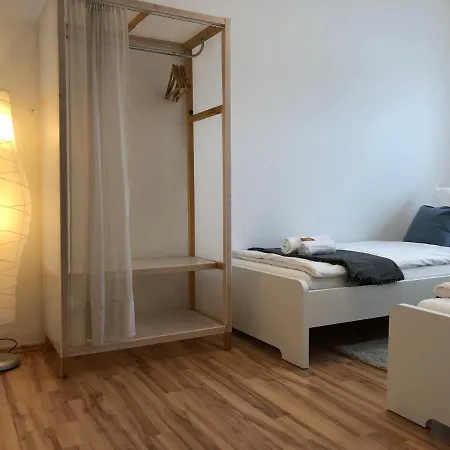 Lime Homes: Balkon, Kueche, Netflix *